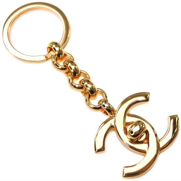 CHANEL 24k Gold Turnlock Keychain Bag Charm: Wow